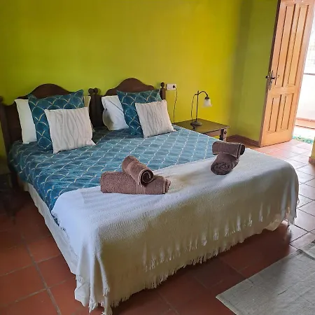 Casona La Orilla 1908 Tías